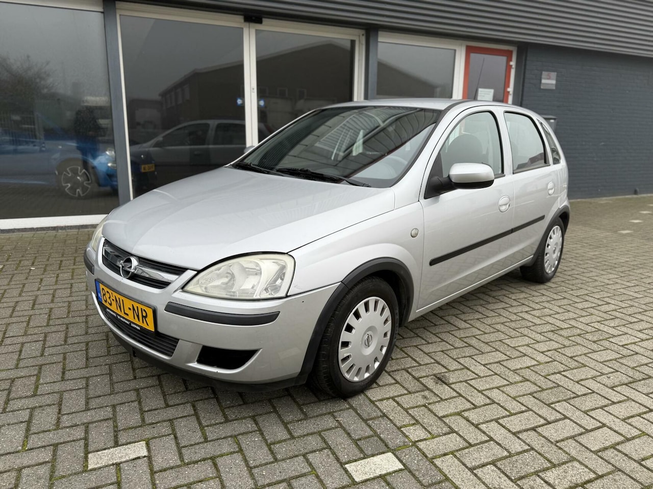 Opel Corsa - 1.2-16V Enjoy 1.2-16V Enjoy - AutoWereld.nl