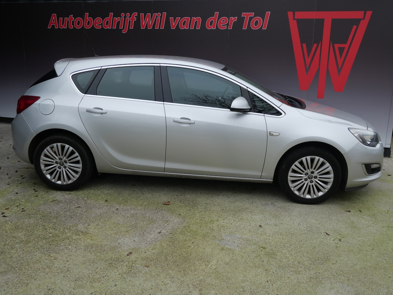 Opel Astra - 1.4 DESIGN EDITION | CRUISE | AIRCO | APK 10-2025 | ALL-SEASON! - AutoWereld.nl