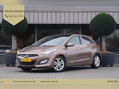 Hyundai i30 - 1.6 GDI i-Catcher|Leder|Pano|AUT|Camera