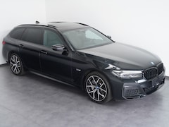 BMW 5-serie Touring - 530e xDrive M-SPORT * LED, LEDER, PANORAMA, COCKPIT PROF, 19-inch LMV * 1e EIG - UNFALLFRE