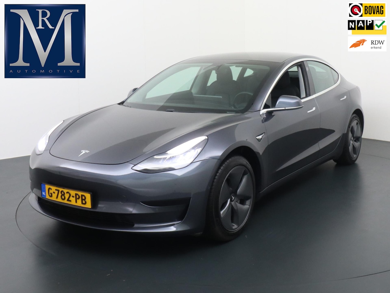 Tesla Model 3 - Standard RWD Plus 60 kWh ORG. NL. NAP KM. | TREKHAAK MET 1000KG TREKGEWICHT | RIJKLAAR INC - AutoWereld.nl