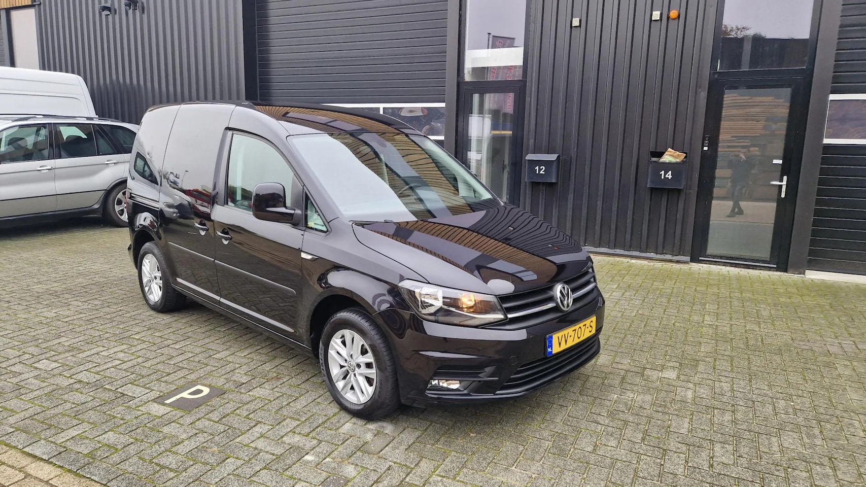 Volkswagen Caddy - 2.0 TDI L1H1 BMT Highline 2.0 TDI L1H1 BMT Highline - AutoWereld.nl