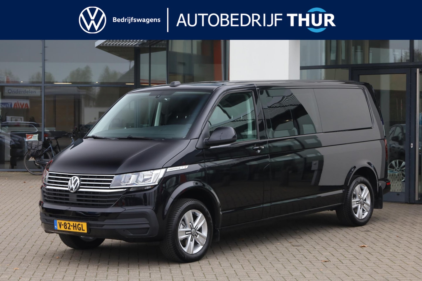 Volkswagen Transporter Caravelle - L2 TDI DSG 150PK / 110kW, Voorstoel verwarming, parkeersensoren achter, DAB+, airco, dubbe - AutoWereld.nl