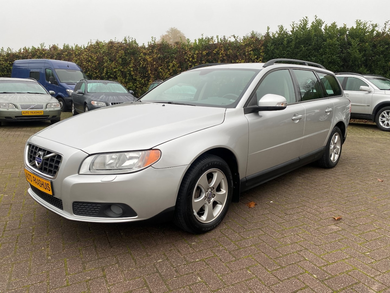 Volvo V70 - 2.5T Kinetic Aut. / trekhaak - AutoWereld.nl