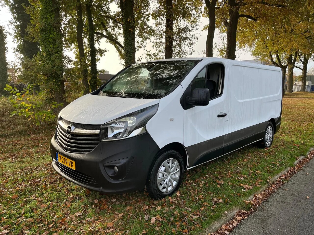 Opel Vivaro - 1.6 CDTI L2H1 Edition Airco Navigatie - AutoWereld.nl