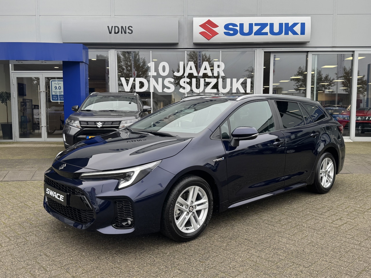 Suzuki Swace - 1.8 Hybrid Style Per direct uit voorraad leverbaar. Info: M.Safari 0492588976 - AutoWereld.nl