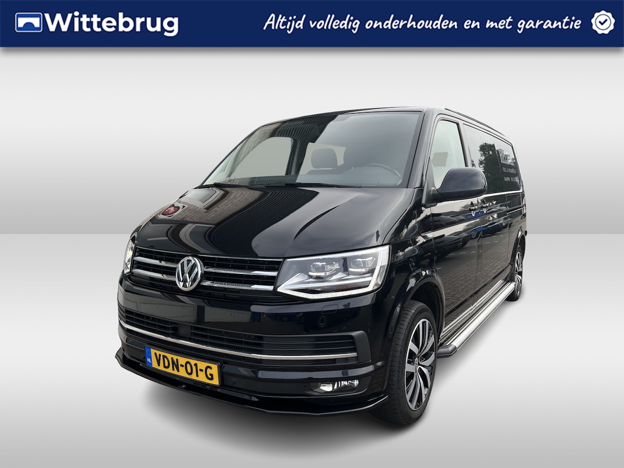 Volkswagen Transporter - 2.0 TDI L2H1 DC Highline / AUTOMAAT/ 204 PK/ 6 PERSOONS/ LED/ ADAPT. CRUISE/ PARK. SENSORE - AutoWereld.nl