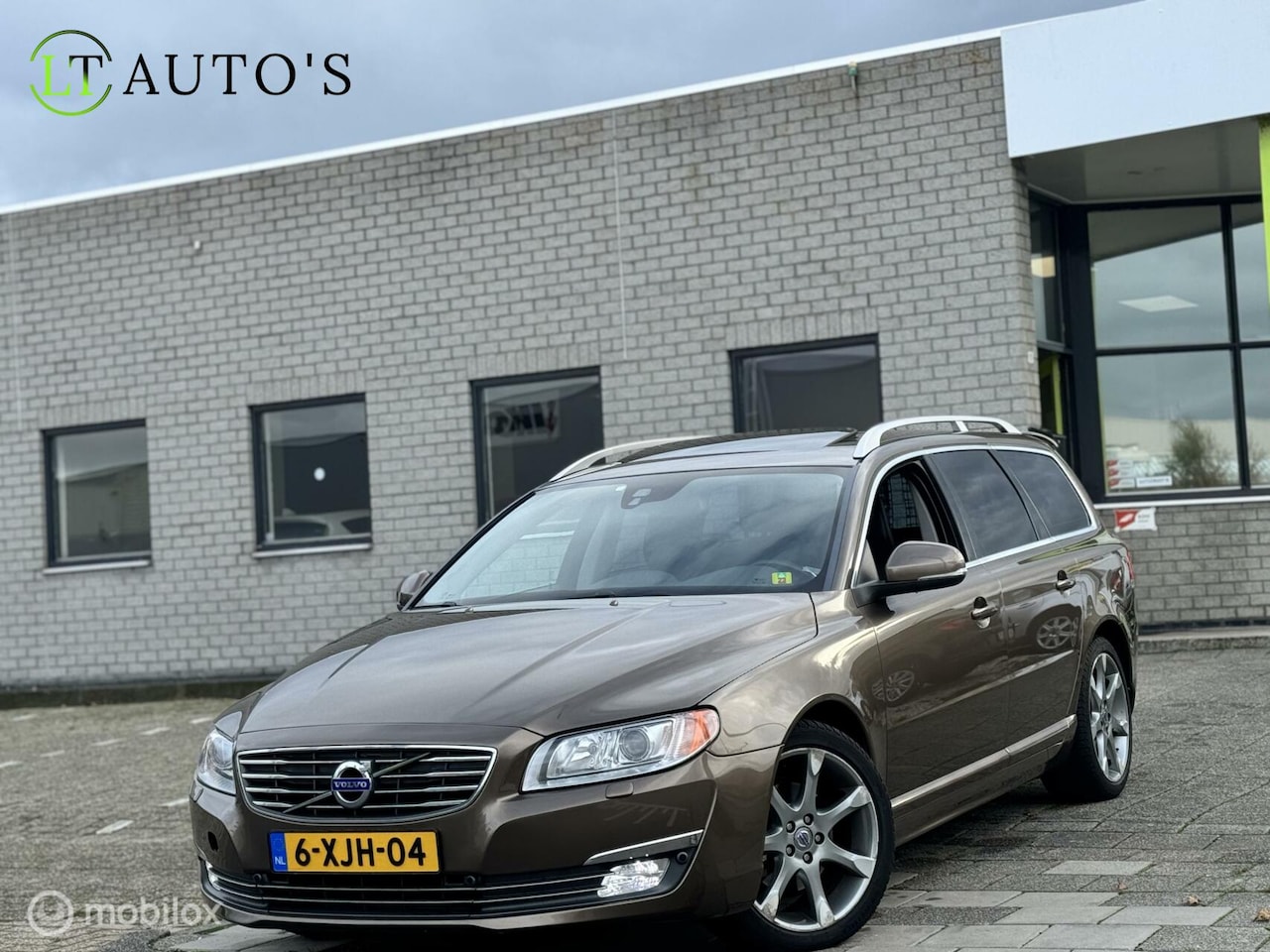 Volvo V70 - 1.6 D2 Nordic+|Automaat Schuifdak Standkachel NAP - AutoWereld.nl