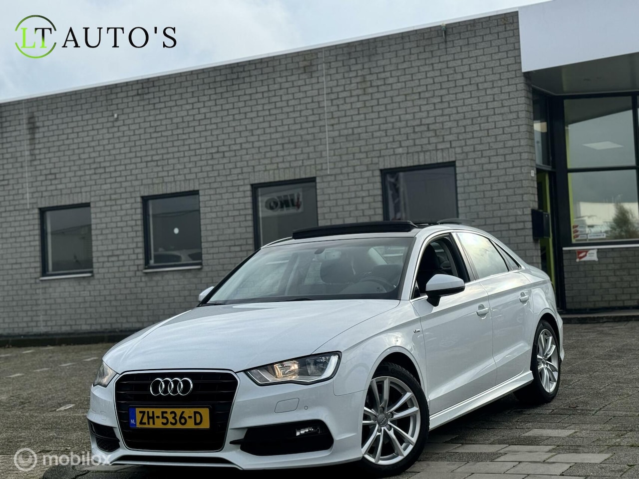 Audi A3 Limousine - 2.0 TDI Ambiente Pro Line Plus 2.0 TDI Ambiente Pro Line Plus|Pano Navi - AutoWereld.nl