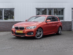 BMW 1-serie - 125i M Sport | Handgeschakeld | Eindejaars opruiming van € 21.850.