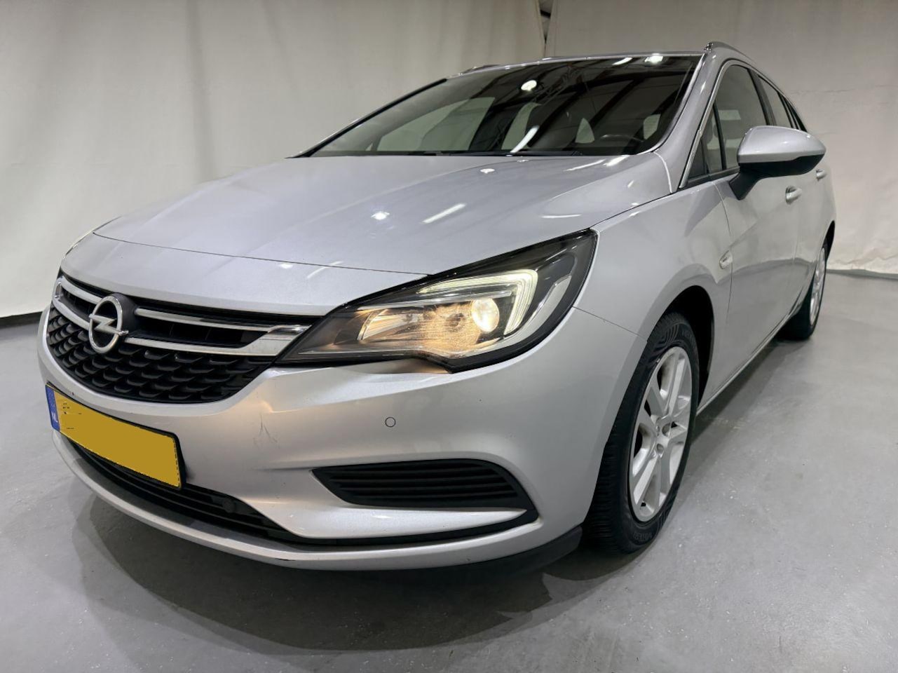 Opel Astra Sports Tourer - 1.6 CDTI - AutoWereld.nl