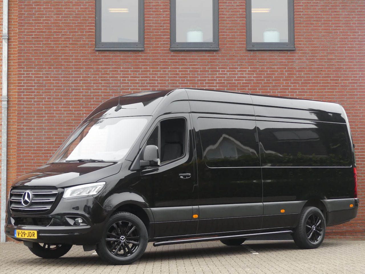 Mercedes-Benz Sprinter - 319 CDI V6 L3H2 LED/Camera/PDC/Groot Navigatie - AutoWereld.nl