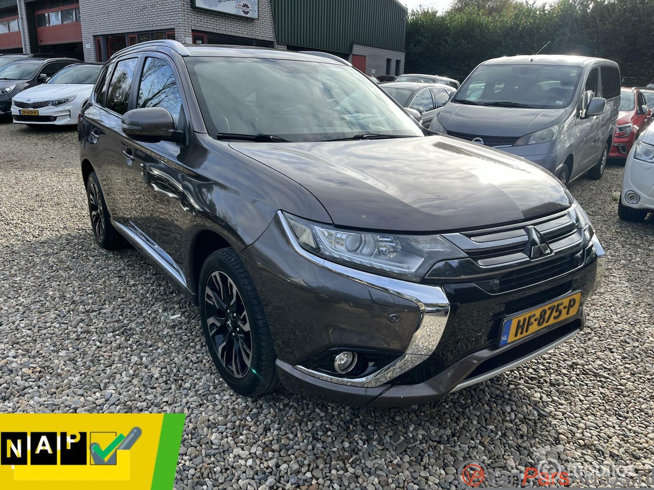 Mitsubishi Outlander - 2.0 PHEV Executive Edition 2.0 PHEV Executive Edition - AutoWereld.nl