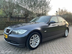 BMW 3-serie - 318i Business Line pdc Trekhaak