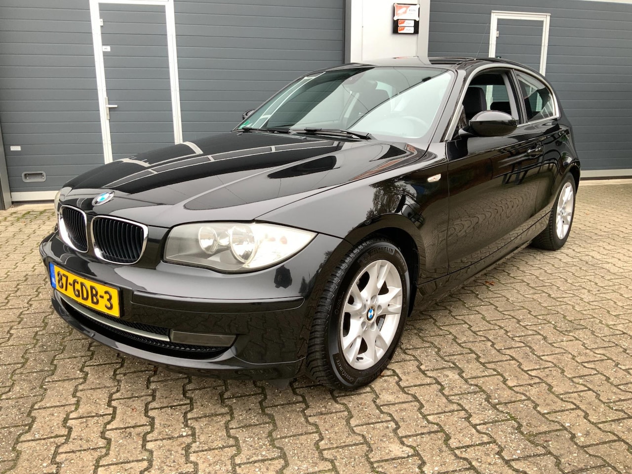 BMW 1-serie - 120i Automaat High Executive - AutoWereld.nl