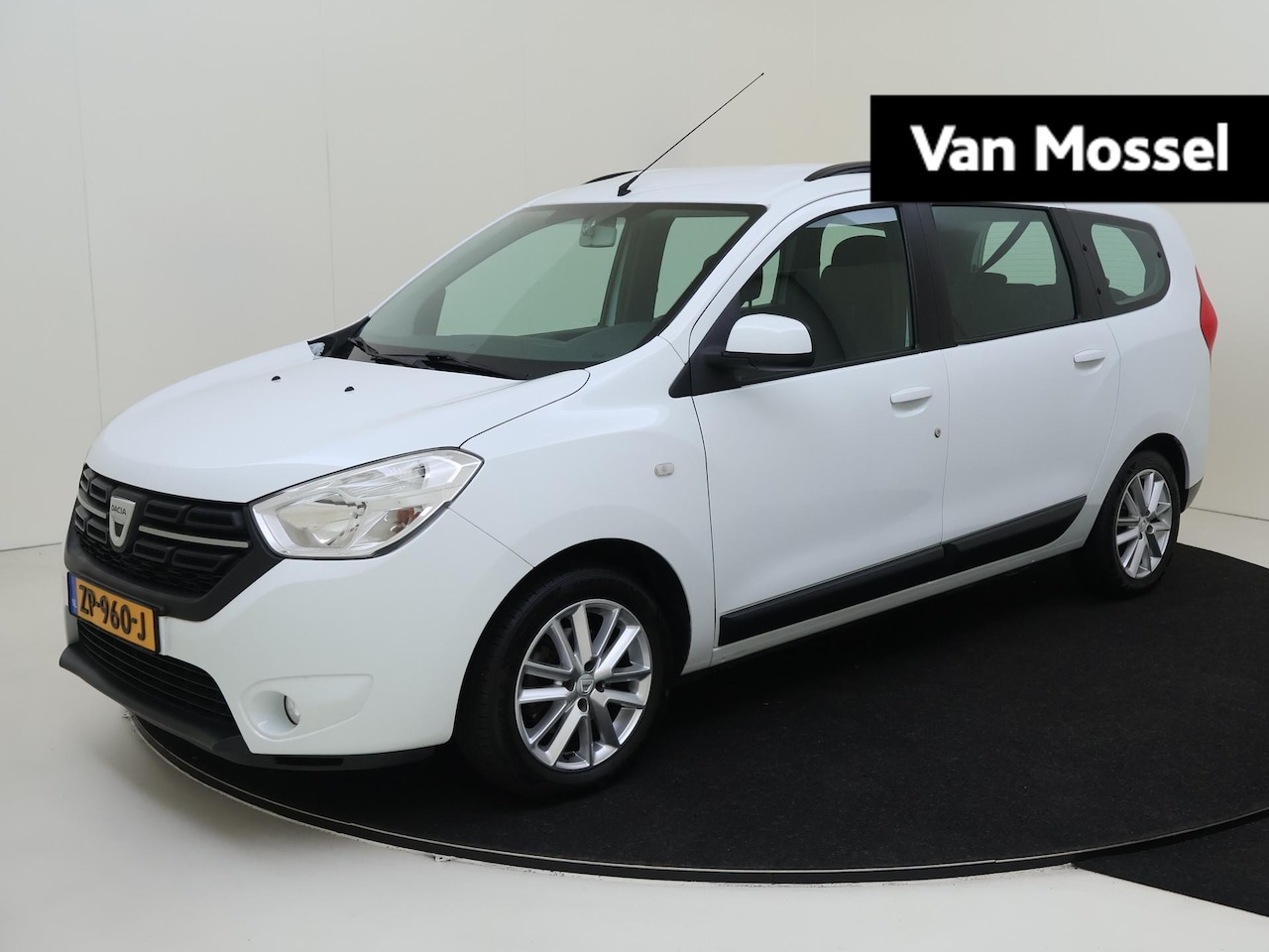 Dacia Lodgy - 1.2 TCe Ambiance 7p. Cruise Control | Airco | Parkeersensoren | Licht & Regen Sensor | LED - AutoWereld.nl