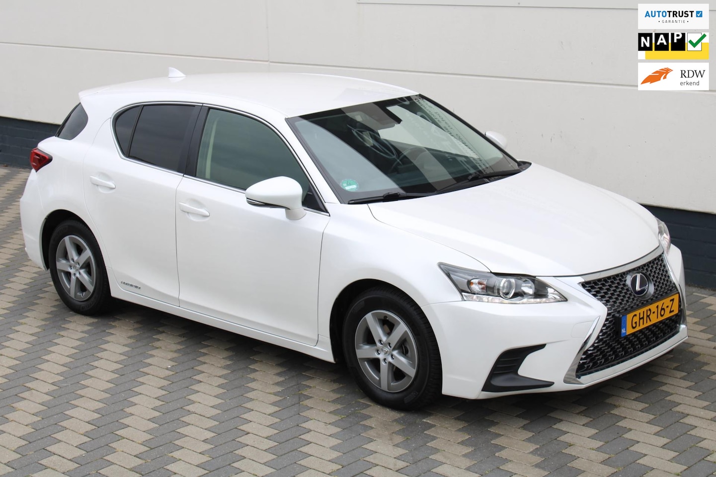 Lexus CT 200h - HEV Navi LED Dealer Onderhouden 1ste eig. !!! - AutoWereld.nl