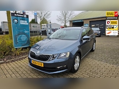 Skoda Octavia Combi - 1.0 TSI Greentech Sport Business l Navi l Parkeersensoren voor+achter l Cruisecontrol