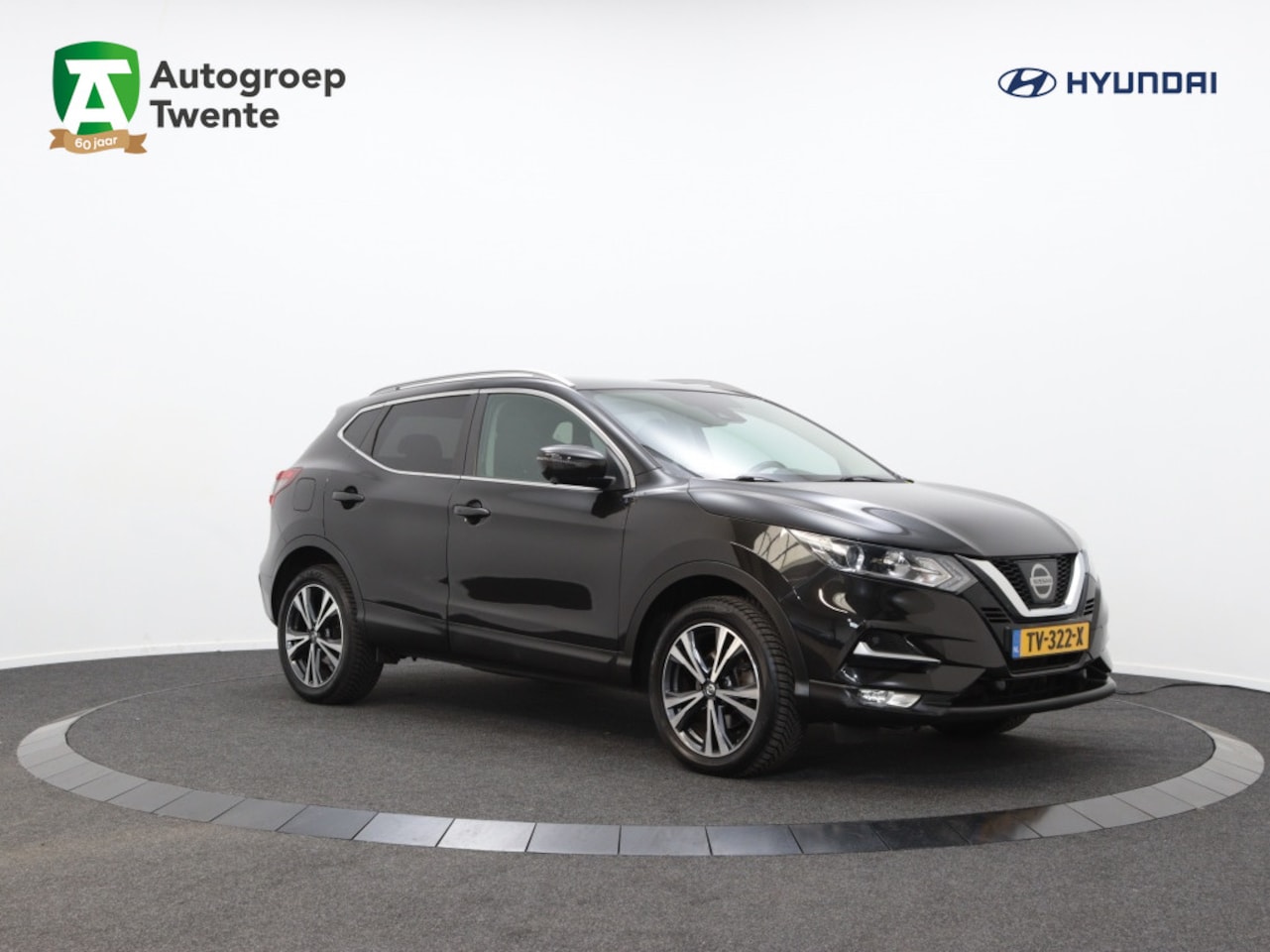 Nissan Qashqai - 1.2 N-Connecta | Panorama | DAB | Airco | Navigatie | 360 Camer - AutoWereld.nl