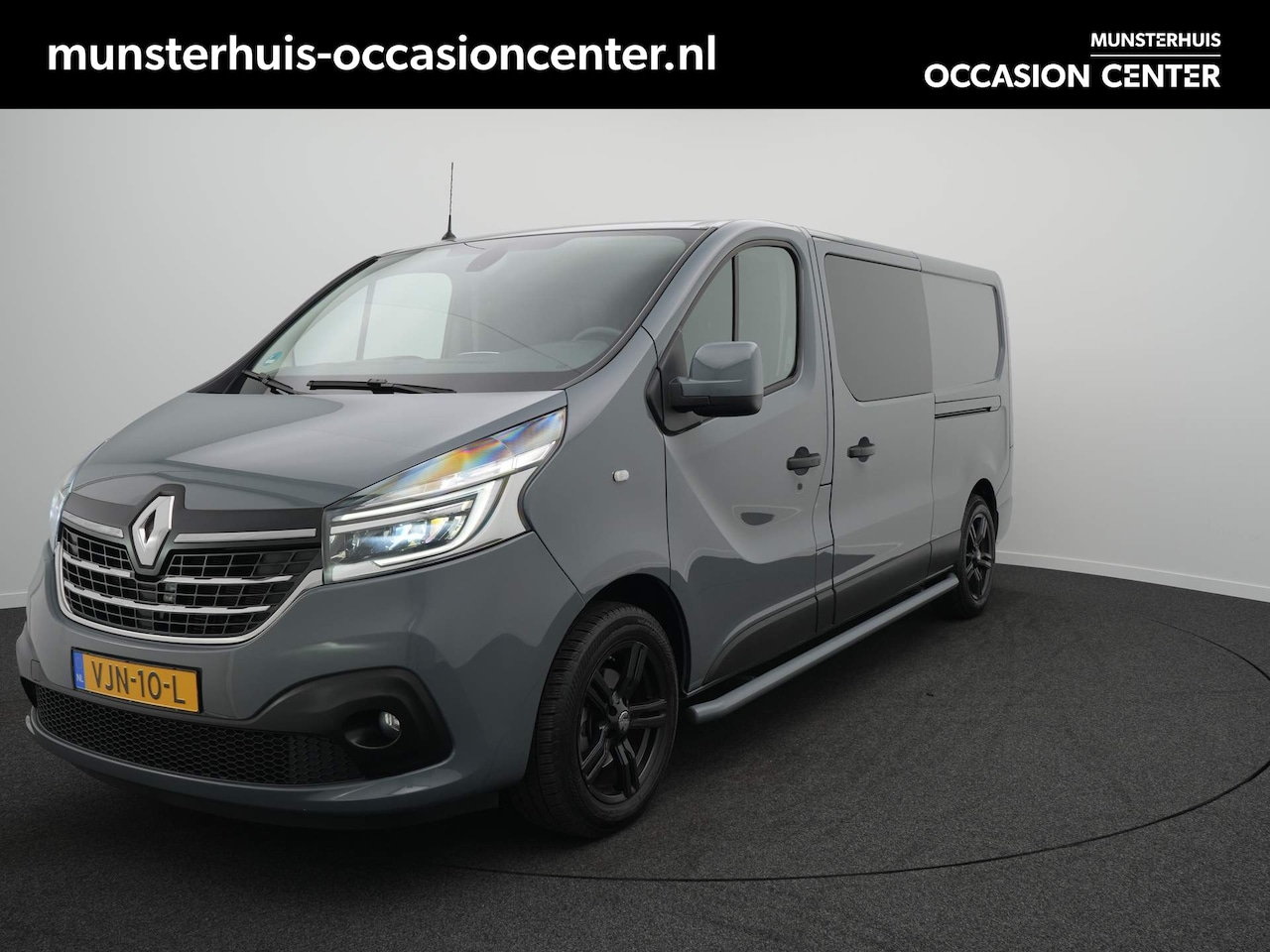 Renault Trafic - 2.0 dCi 145 T29 L2H1 DC Luxe - Automaat - All Seasonbanden - AutoWereld.nl