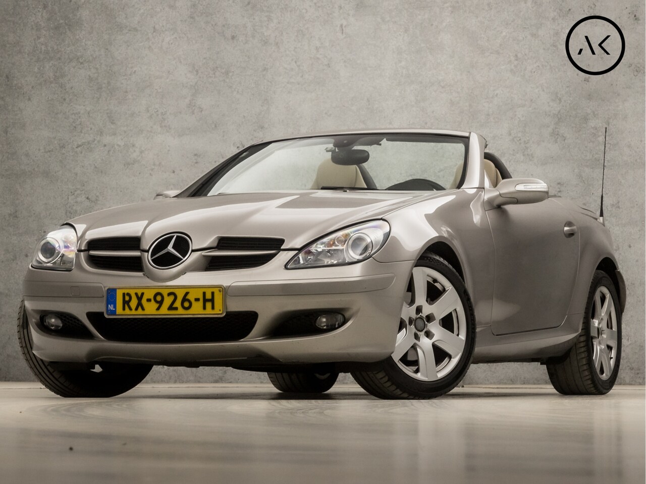 Mercedes-Benz SLK-klasse - 200 K. Sport 164Pk Automaat (YOUNGTIMER, NAVIGATIE, STOELVERWARMING, LEDEREN SPORTSTOELEN, - AutoWereld.nl