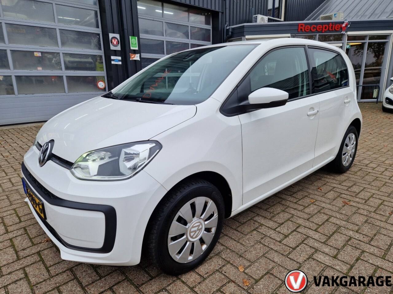 Volkswagen Up! - 1.0 BMT move up! 1.0 BMT move up! - AutoWereld.nl