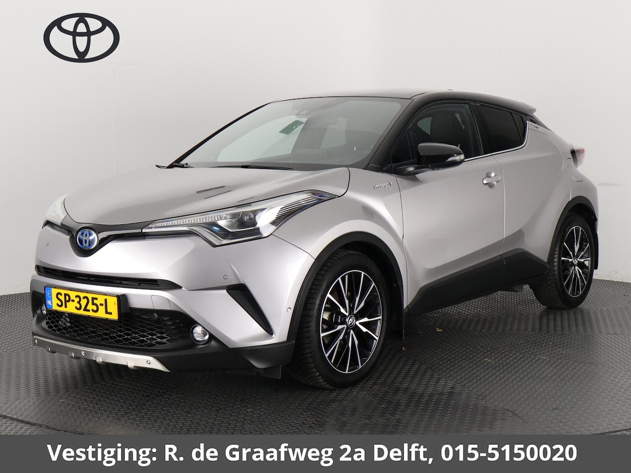 Toyota C-HR - 1.8 Hybrid Executive Bi-Tone | Navigatie | Half leder | Stoelverwarming | - AutoWereld.nl