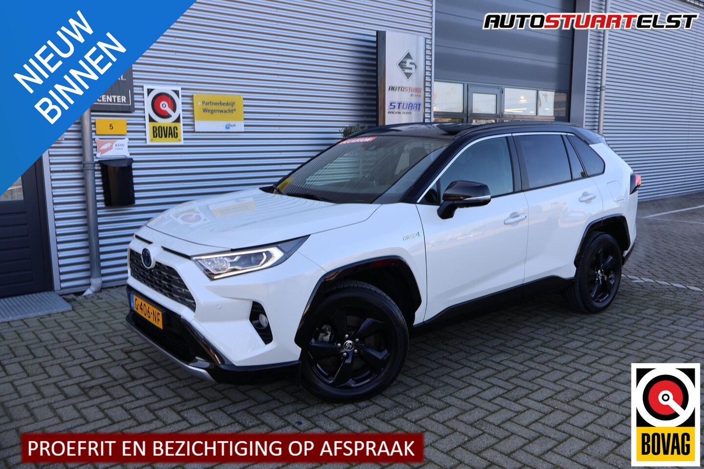 Toyota RAV4 - 2.5 Hybrid Bi-Tone 2WD | Navi | Parkeersensoren voor en achter | Stoelverwarming | Achteru - AutoWereld.nl