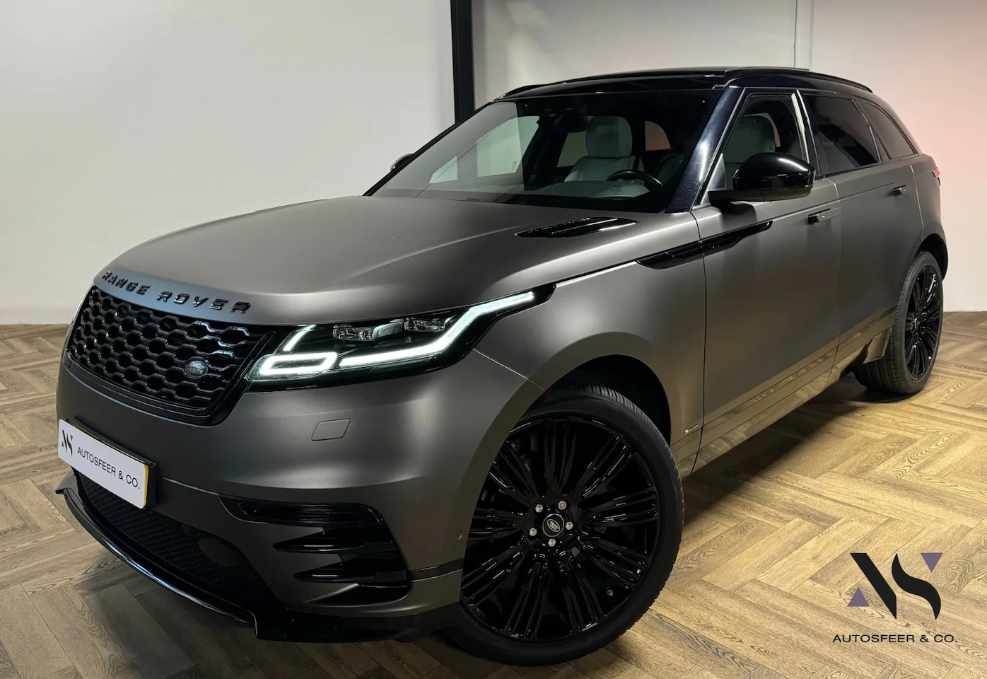 Land Rover Range Rover Velar - 2.0 P250 Turbo AWD R-Dynamic SE - AutoWereld.nl