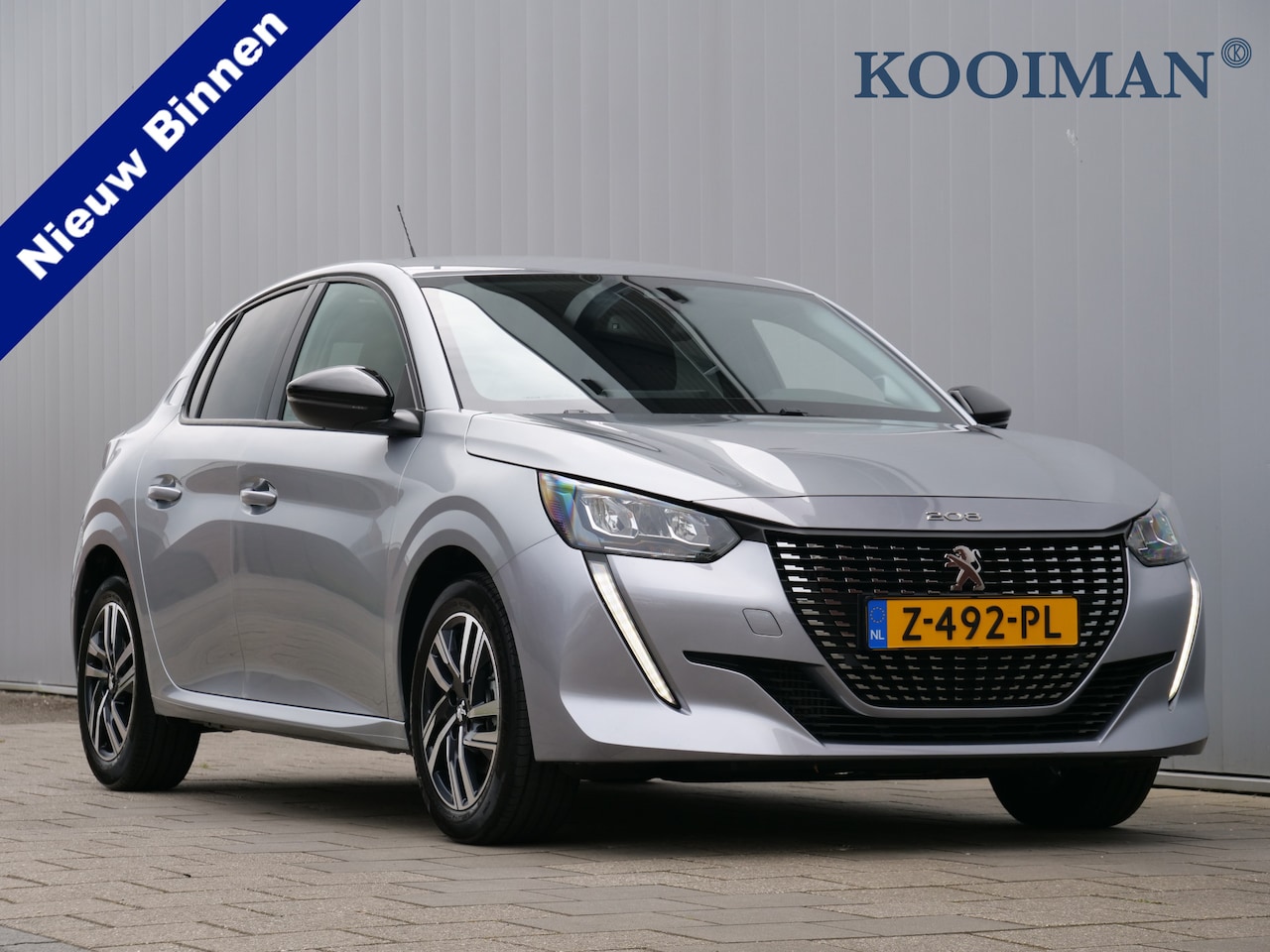 Peugeot 208 - 1.2 PureTech 130pk Allure Automaat Navi / DAB / Apple Carplay / Camera - AutoWereld.nl