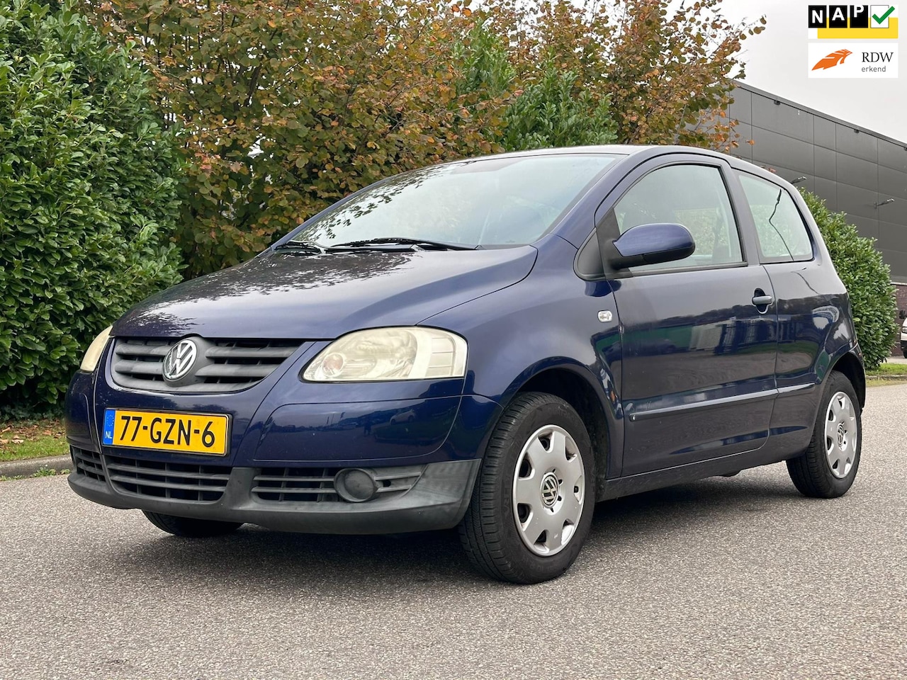 Volkswagen Fox - 1.2 Trendline Nieuwe APK*NAP*AUX*Stuurbekrachtiging*Nette auto* - AutoWereld.nl