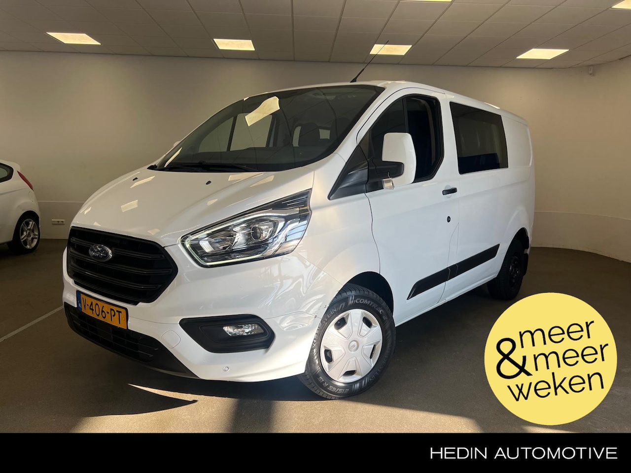 Ford Transit Custom - 300 L1H1 Trend DC | Cruise Control | Airco | Trekhaak | Voorruitverwarming - AutoWereld.nl