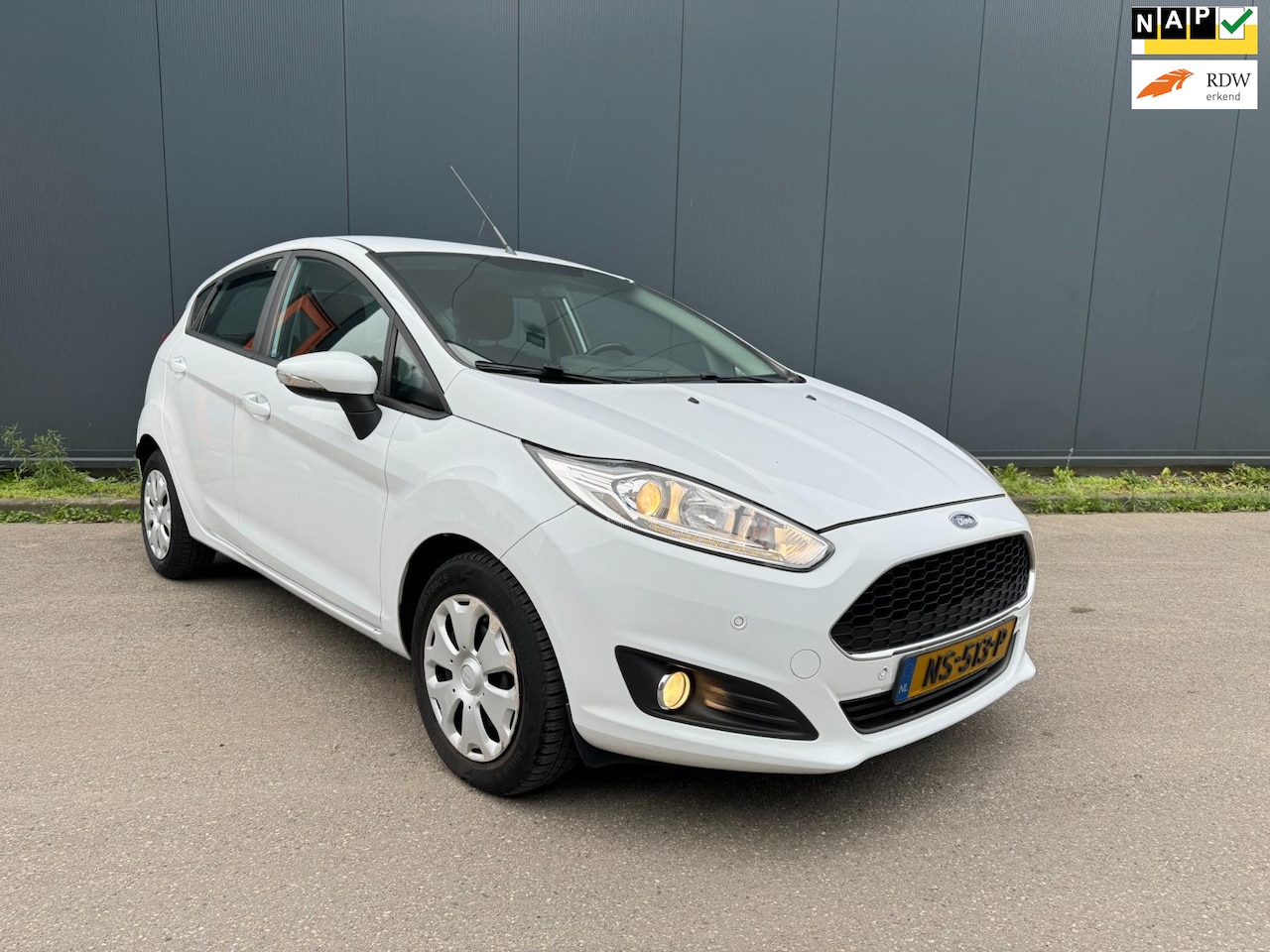 Ford Fiesta - 1.5 TDCi Style Ultimate Lease Edition navi airco - AutoWereld.nl