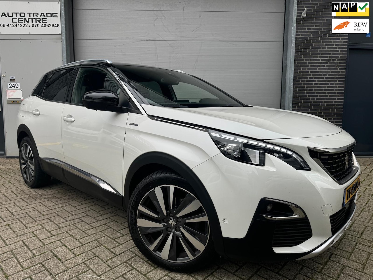 Peugeot 3008 - 1.2 PureTech GT Line [StoelVW|Leder|Focal|Carplay|Trekhaak] - AutoWereld.nl