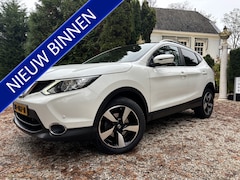 Nissan Qashqai - 1.2 N-Connecta / Dealer onderh. / Airco / Navi. / Panoramadak