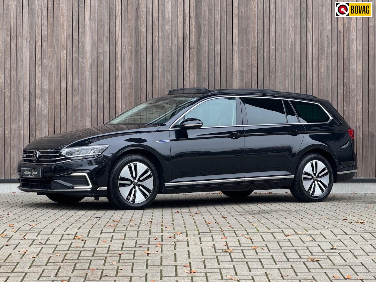 Volkswagen Passat Variant - 1.4 TSI PHEV GTE Business / Pano / - AutoWereld.nl