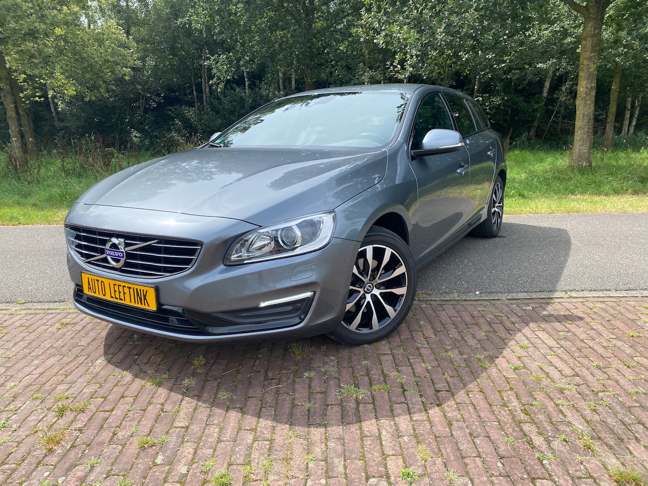 Volvo V60 - 2.0 T3 Nordic - AutoWereld.nl