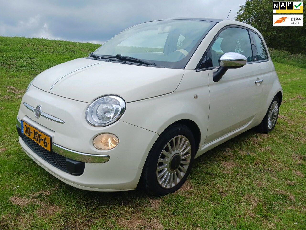 Fiat 500 - 1.2i Lounge Airco Groot Navi Panormadak Automaat rijdt en schakelt perfect - AutoWereld.nl