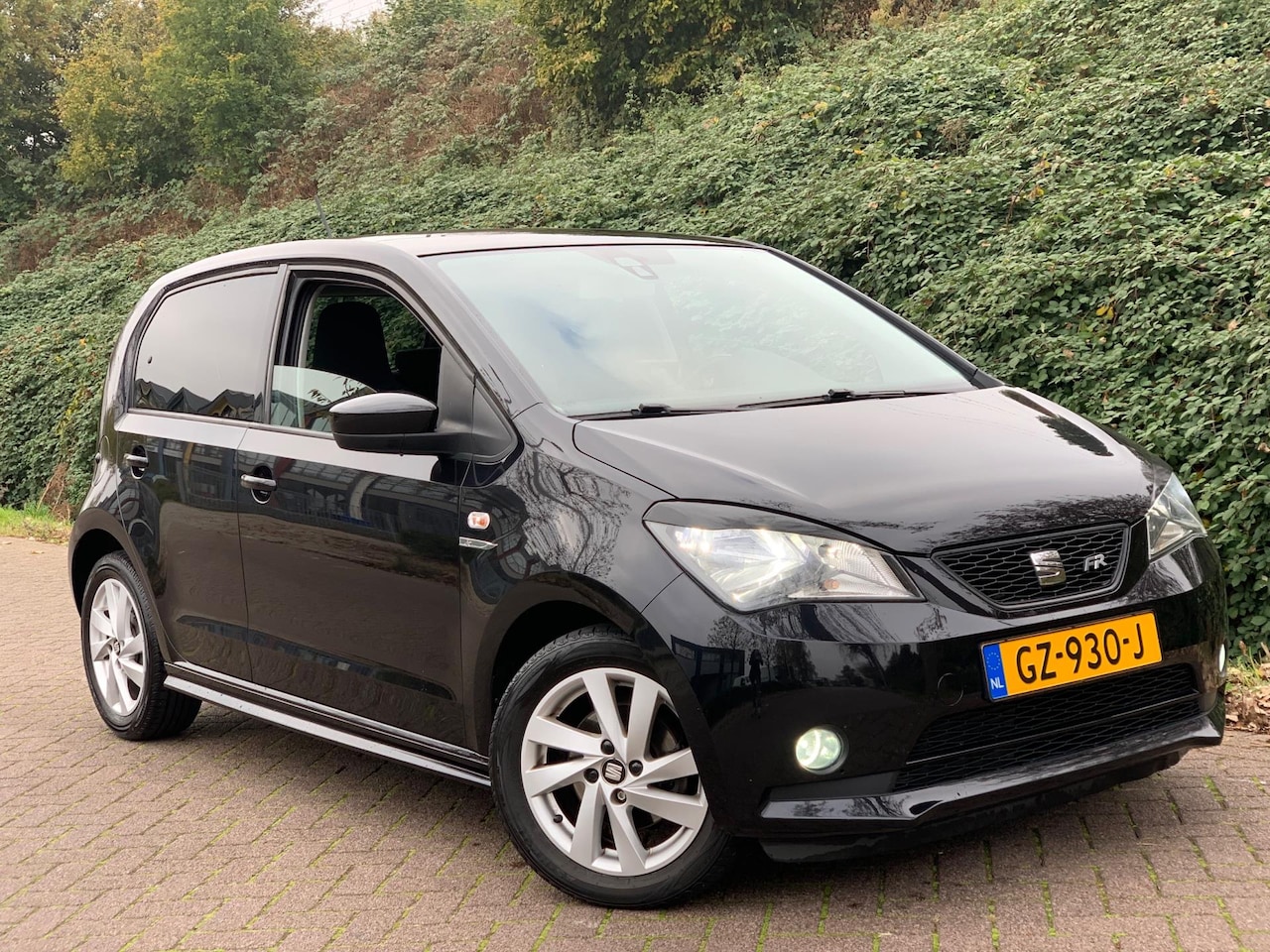 Seat Mii - 1.0 Sport Connect FR CLIMA NAVI 2015 - AutoWereld.nl