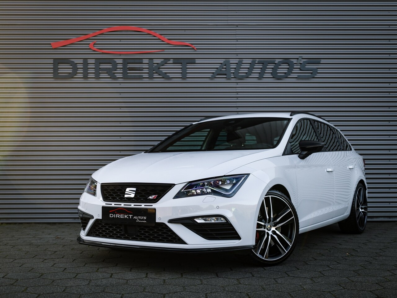 Seat Leon ST - 2.0 TSI CUPRA 300 4DRIVE VIRTUAL CAMERA KEYLESS - AutoWereld.nl