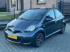 Toyota Aygo - 1.0-12V Access Airco Sportvelgen Nieuwe Banden