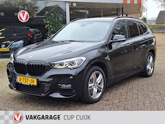 BMW X1 - xDrive25e Executive M-Sport Line Head-Up/ Trekhaak/Adaptive Licht/Leer/Camera/Led/PDC voor