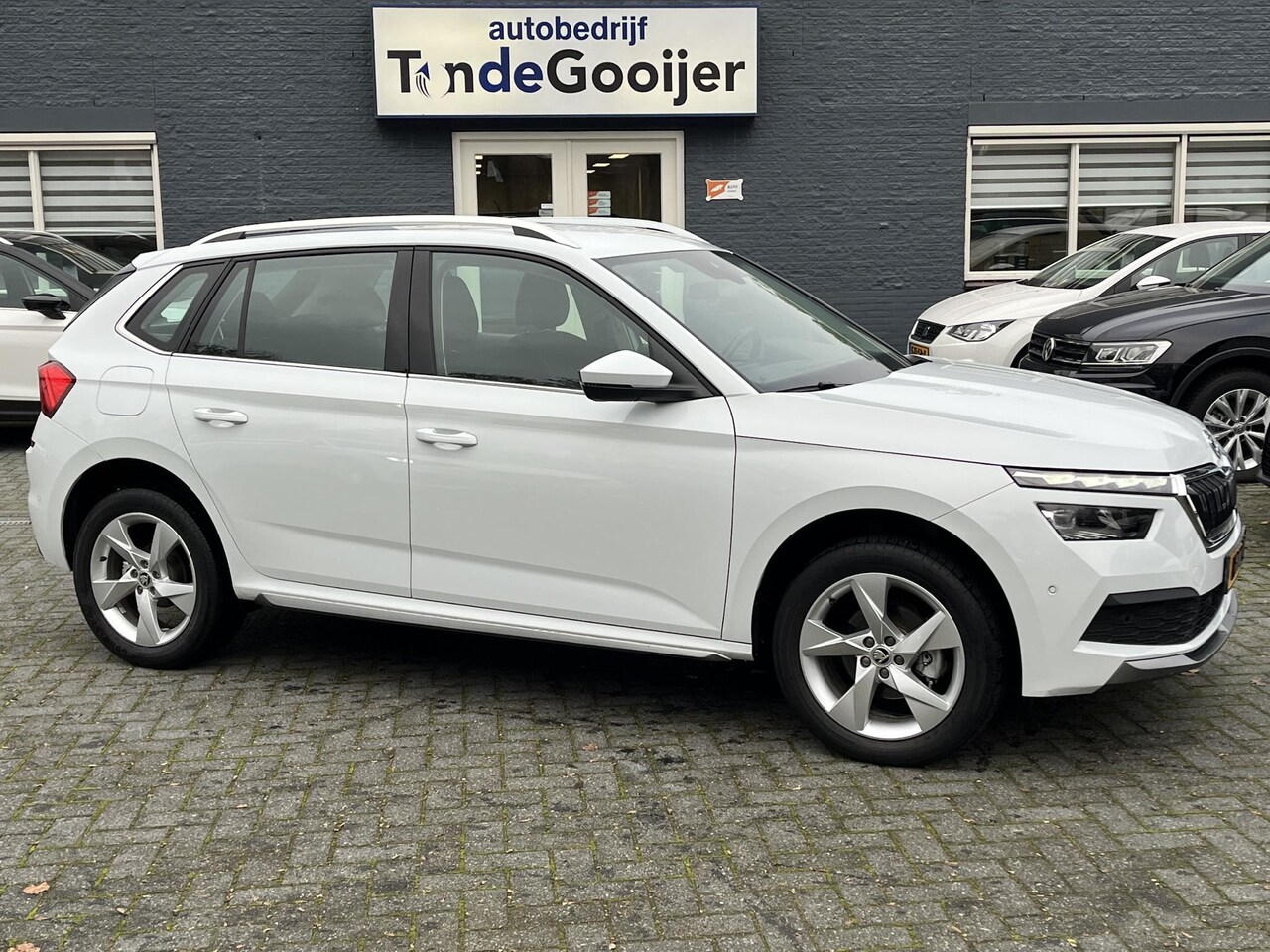 Skoda Kamiq - 1.0 TSi 115 pk Business Edition | NAV. | CAMERA | FULL OPTIONS | - AutoWereld.nl