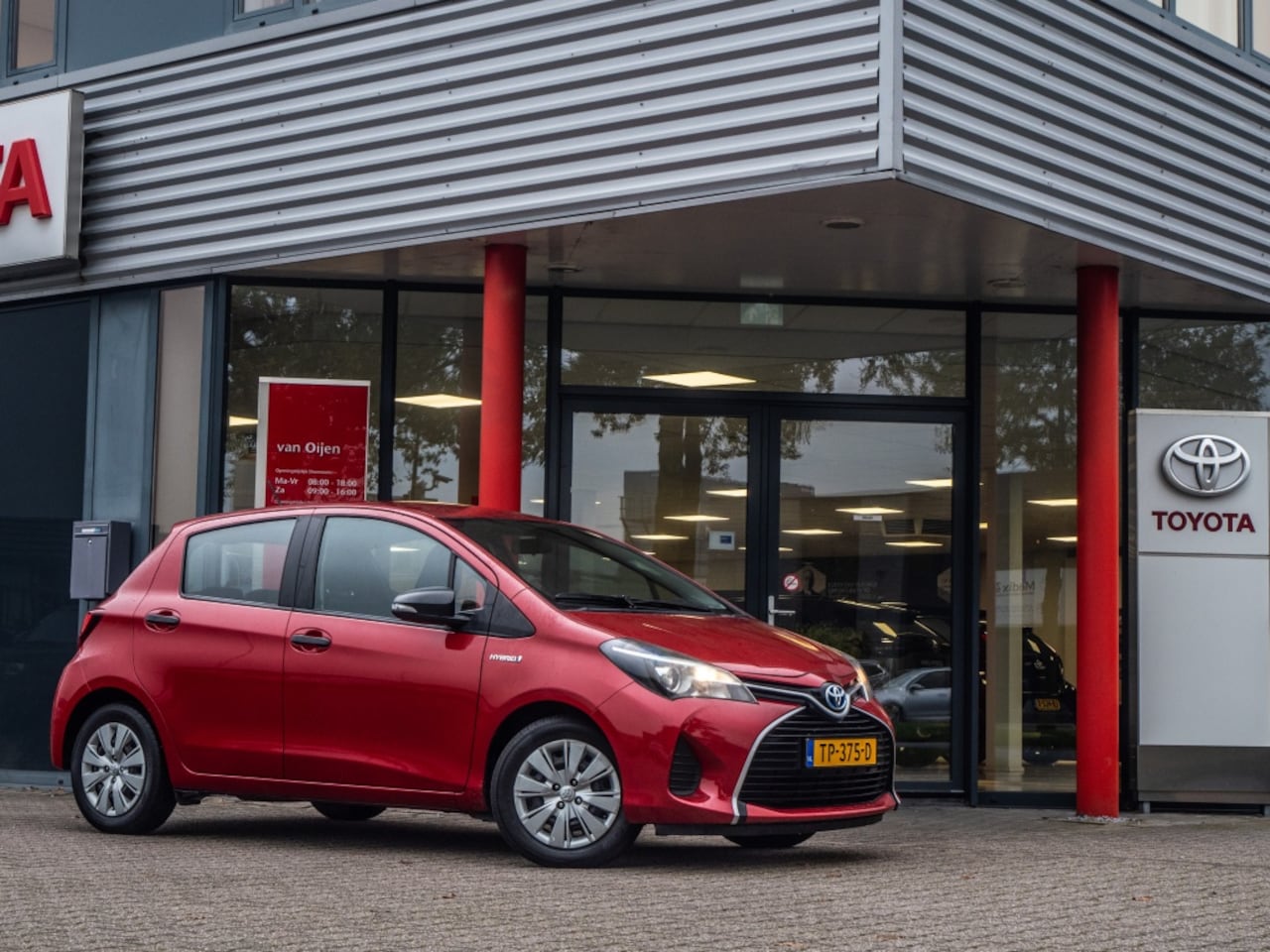 Toyota Yaris - 1.5 Hybrid Aspiration | Cruise | Parkeersensoren - AutoWereld.nl