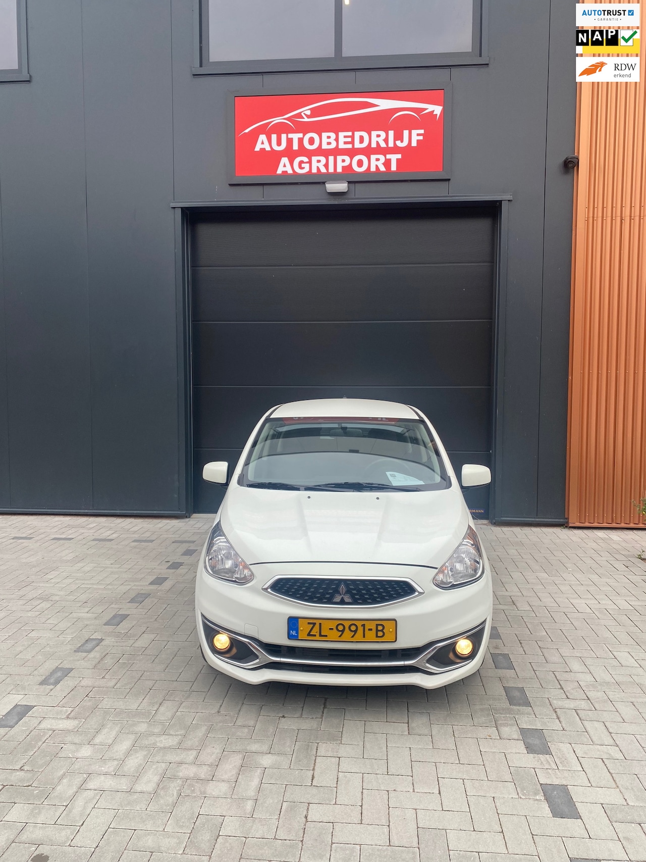 Mitsubishi Space Star - 1.0 Cool+ 1.0 Cool+ - AutoWereld.nl