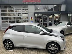 Toyota Aygo - 1.0 12v X-press 5-drs + 12 MND BOVAG