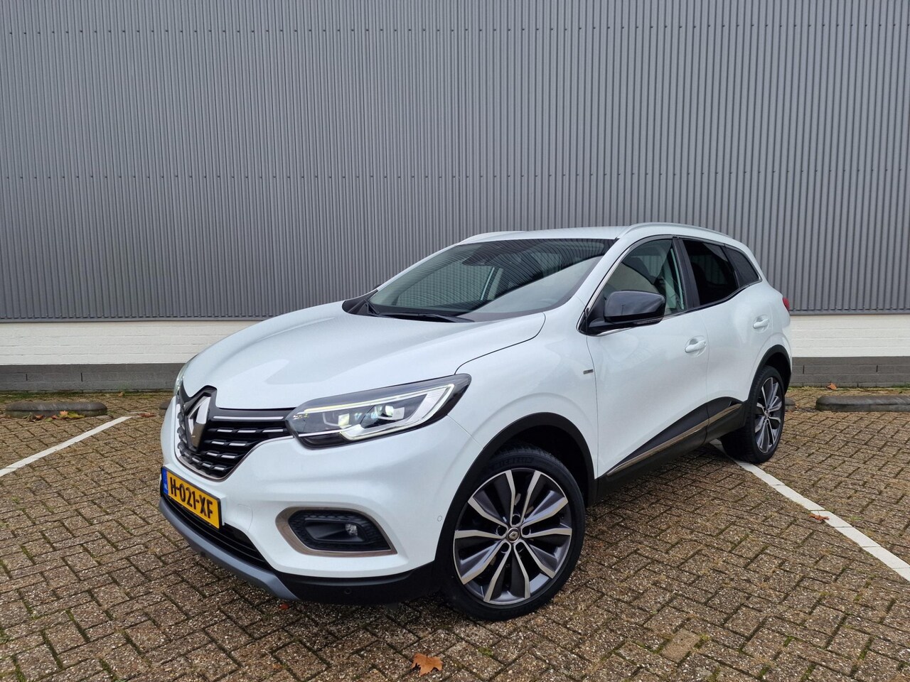 Renault Kadjar - 1.3 TCe Black Edition DHS Navi Camera AppleCarplay Leder - AutoWereld.nl