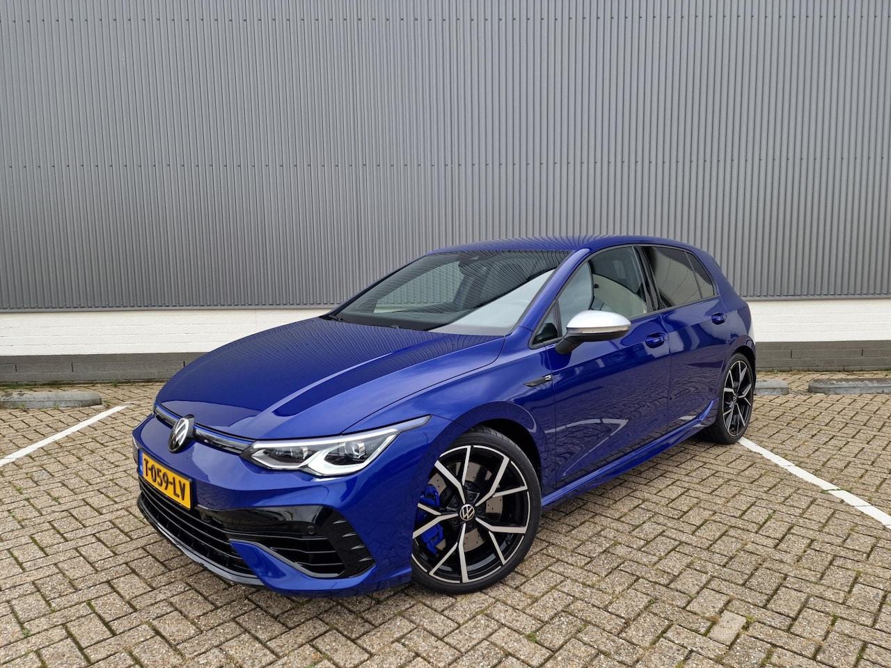 Volkswagen Golf - 2.0 TSI R 4Motion DCC Navi DHS ACC Sfeer - AutoWereld.nl