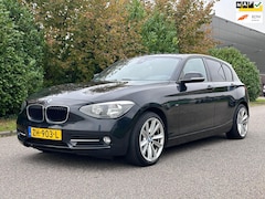 BMW 1-serie - 116i Business Automaat*5DR*Elektrische schuifdak*Navigatie*Stoelverwarming*Cruise*Clima*LM