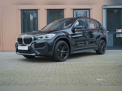 BMW X1 - sDrive 18i | Sport | LED | Trekhaak